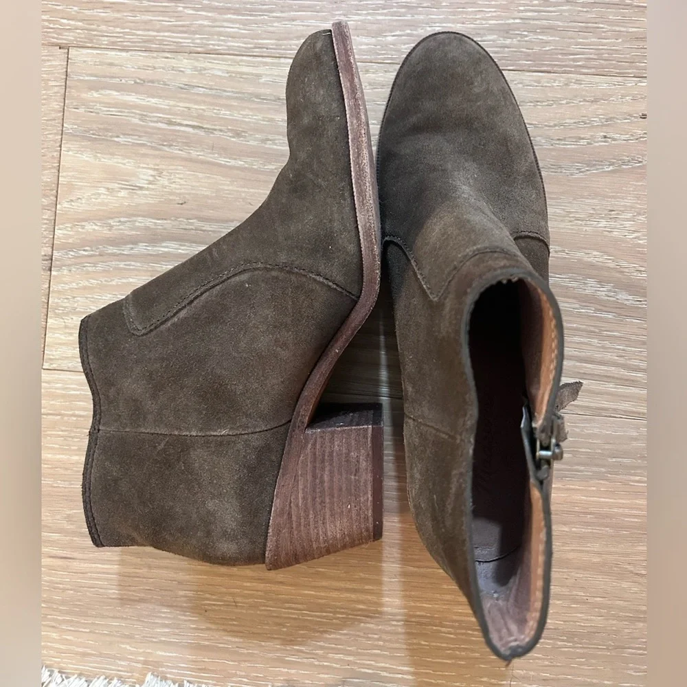 Madewell Janice Suede Bootie in darkest olive - Picture 6 of 8